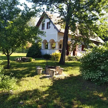 Hegy Es Balaton Vendeghaz * Badacsonytördemic