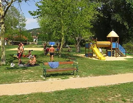 Hegy Es Balaton Vendeghaz Casa de Férias *