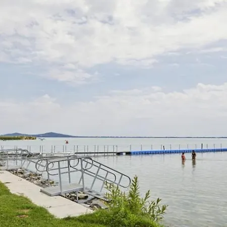 Hegy Es Balaton Vendeghaz